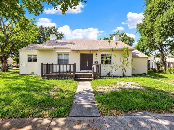 800 NW 46th St , Miami, FL 33127