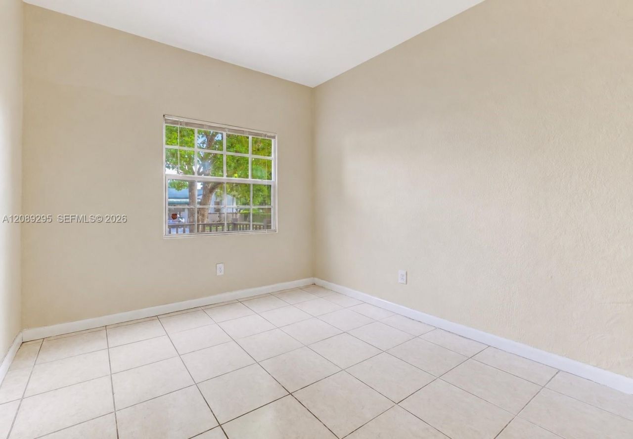 800 NW 46th St, Miami, FL 33127 Photo