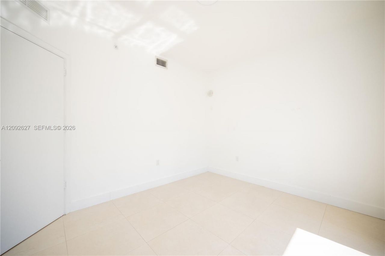 201 SW 17th Rd , Unit 701, Miami, FL 33129 Photo