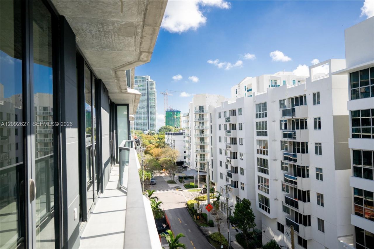 201 SW 17th Rd , Unit 701, Miami, FL 33129 Photo
