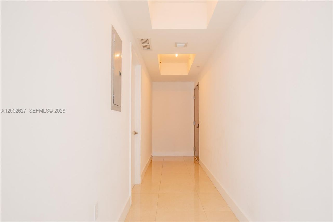 201 SW 17th Rd , Unit 701, Miami, FL 33129 Photo