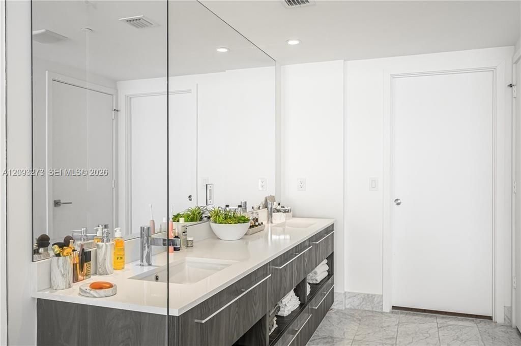 3131 NE 7th Ave , Unit 1901, Miami, FL 33137 Photo
