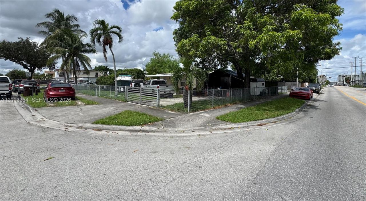 991 E 20th St, Hialeah, FL 33013 Photo