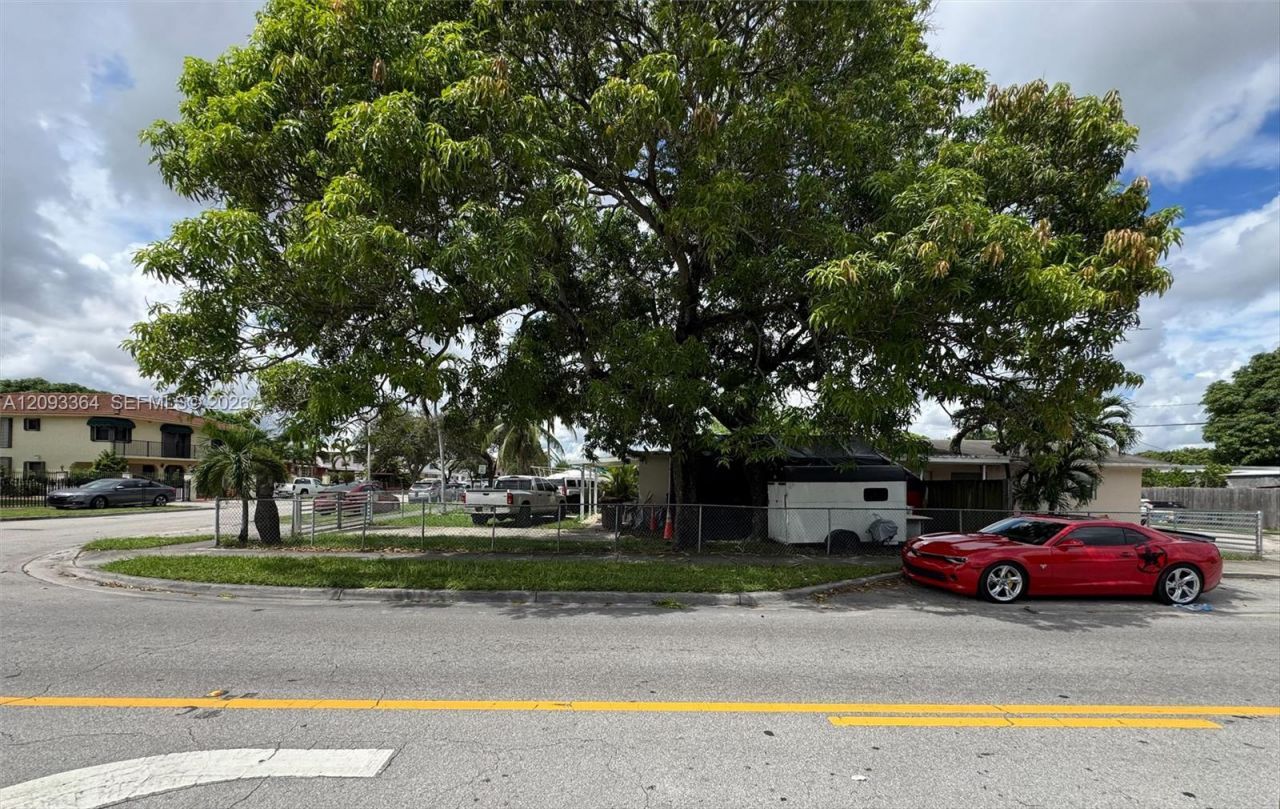 991 E 20th St, Hialeah, FL 33013 Photo