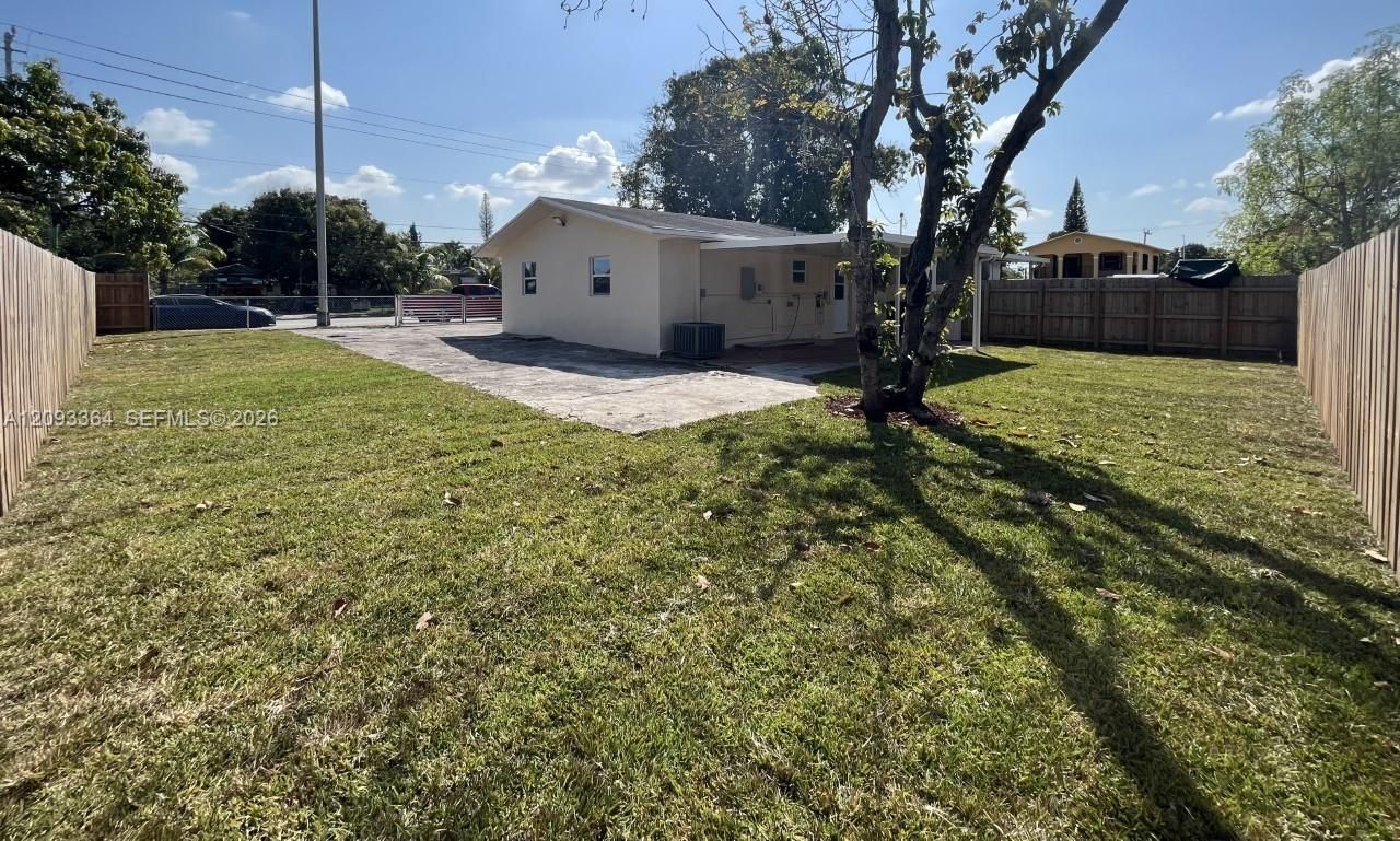 991 E 20th St, Hialeah, FL 33013 Photo