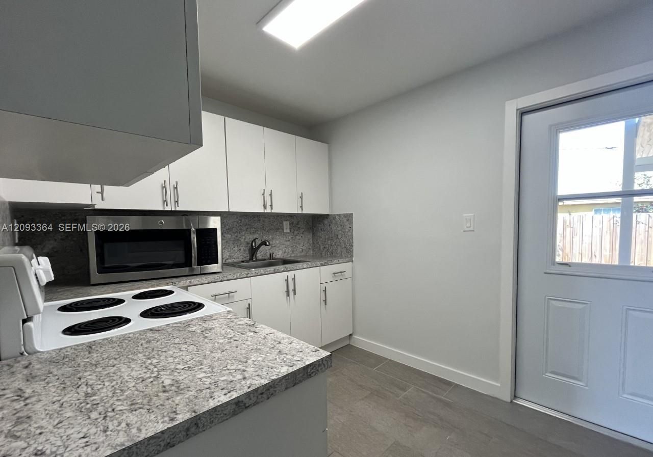 991 E 20th St, Hialeah, FL 33013 Photo