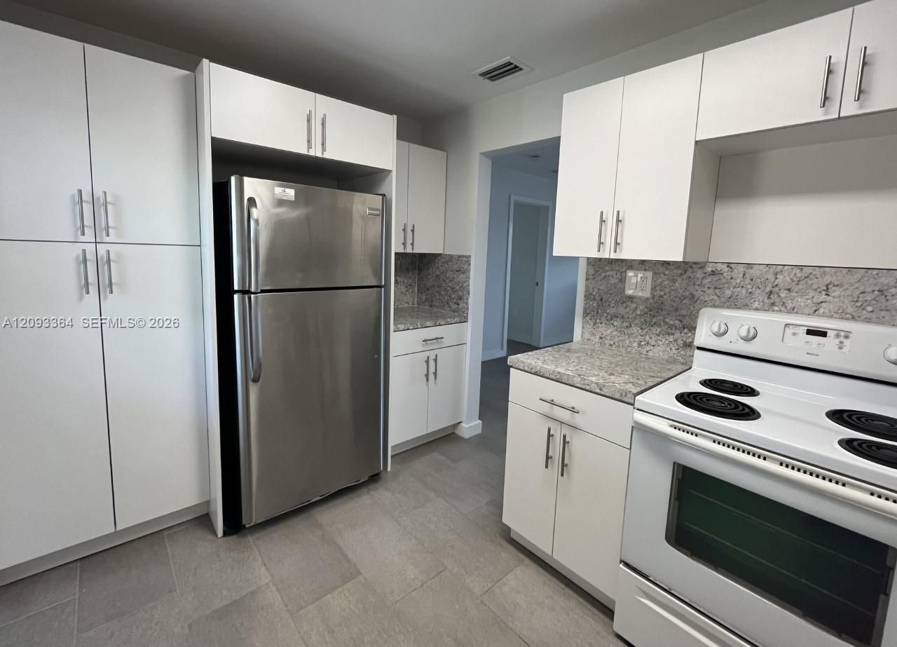 991 E 20th St, Hialeah, FL 33013 Photo