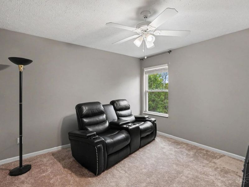 9648 Fallshill Circle, Springfield Township, OH 45231 Photo 18