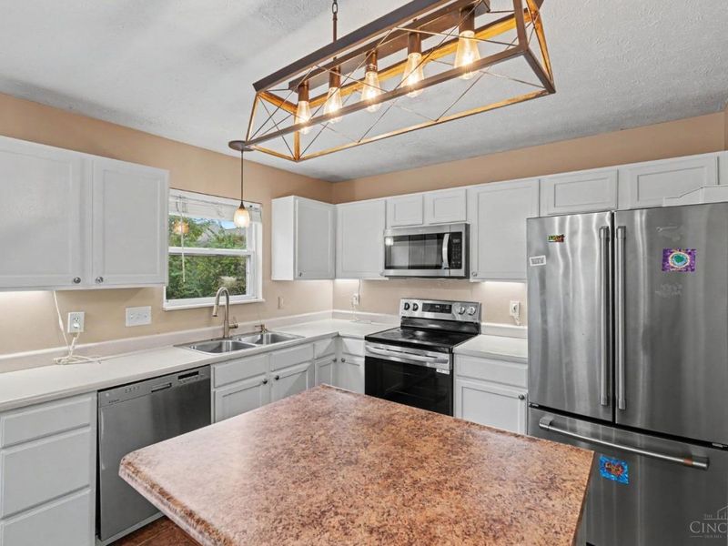 9648 Fallshill Circle, Springfield Township, OH 45231 Photo 8