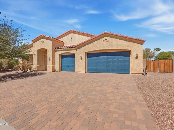 18026 W SELLS Drive, Goodyear, AZ 85395