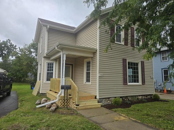 235 W South STREET, Oconomowoc, WI 53066
