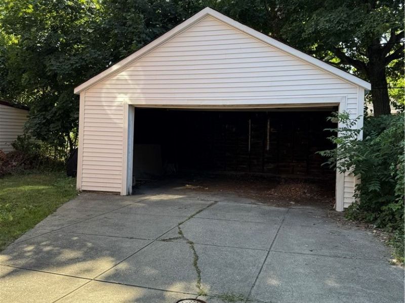 1426 E 175th Street, Cleveland, OH 44110 Photo 3
