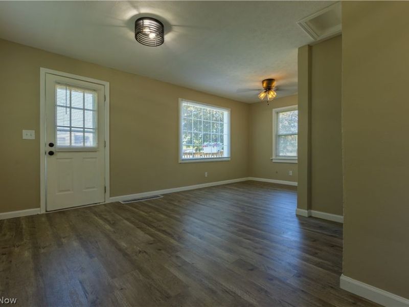 1182 Youngstown Road SE, Warren, OH 44484 Photo 14