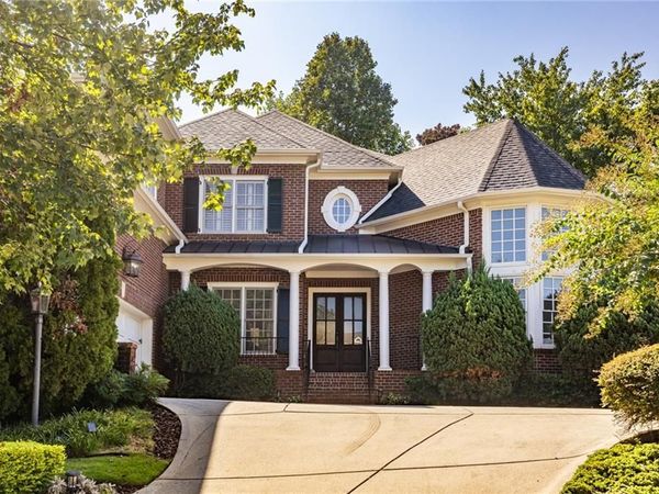 825 Glengate Place, Atlanta, GA 30328