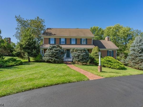 111 Carriage Hill Way, Branchburg, NJ 08853