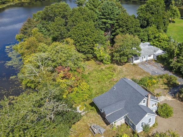 2576 Cranberry Hwy, Wareham, MA 02571