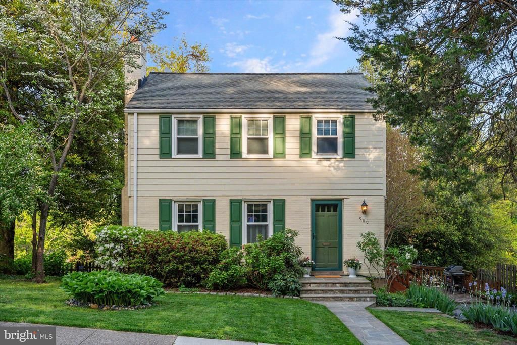 909 N Madison Street, Arlington, VA 22205 Main Photo