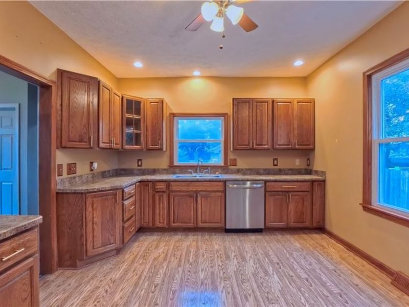 326 E Wilson Avenue, Girard, OH 44420 Photo 6