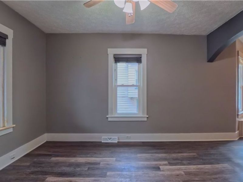 326 E Wilson Avenue, Girard, OH 44420 Photo 8