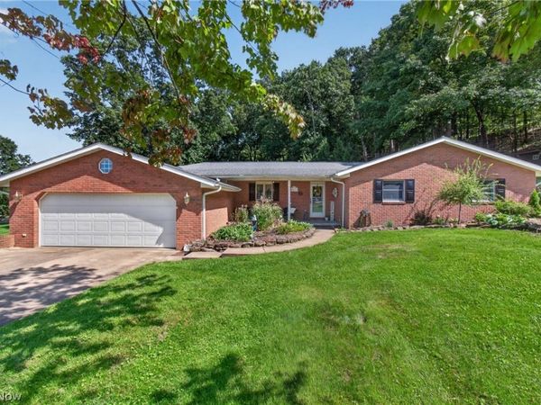 176 Jessica Drive , Dover, OH 44622