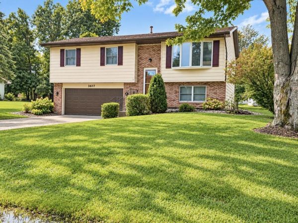 3617 Kingsway Drive , Crown Point, IN 46307