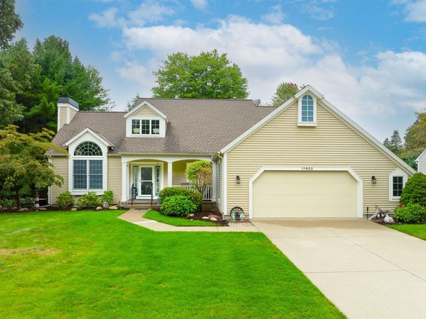 17902 Wildwood Springs Parkway, Spring Lake, MI 49456