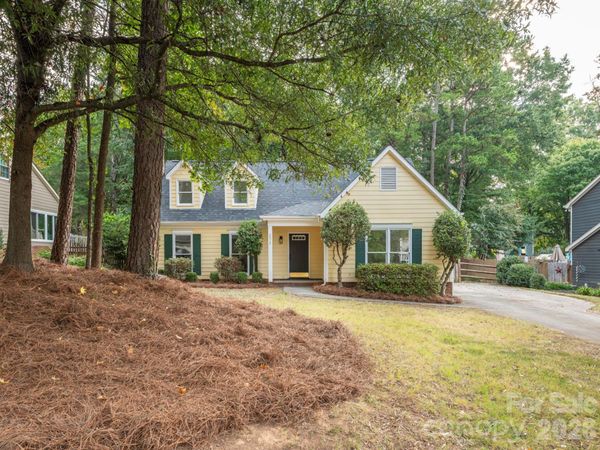 2612 Heathershire Lane , Matthews, NC 28105