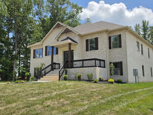 1280 Reda Dr , Clarksville, TN 37042