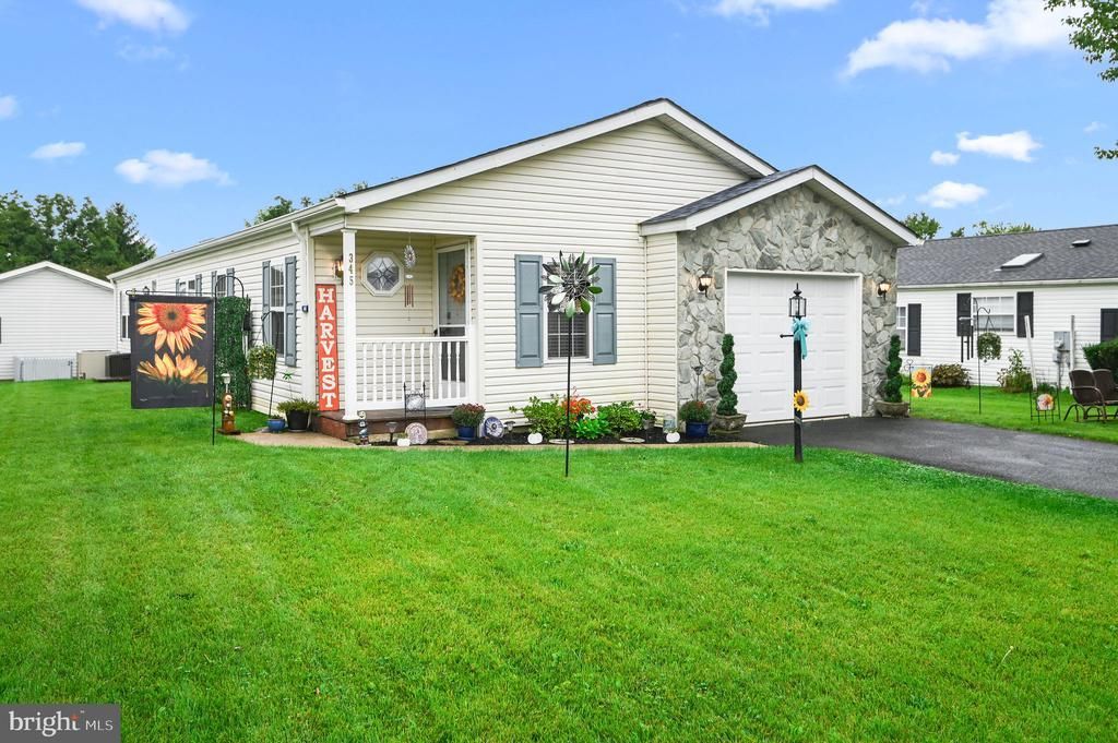 345 COUNTRYSIDE CIRCLE, NEW HOPE, PA 18938