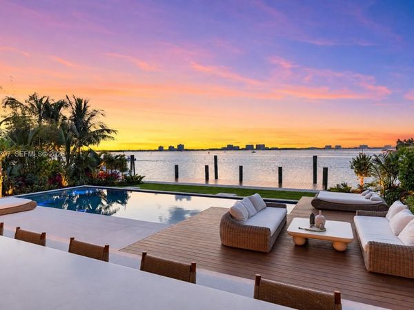 857 N Shore Dr , Miami Beach, FL 33141