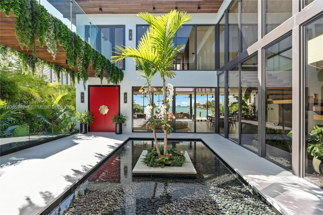 857 N Shore Dr , Miami Beach, FL 33141 Photo