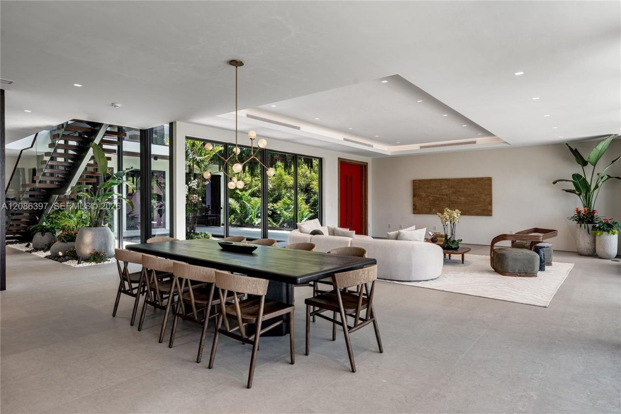 857 N Shore Dr , Miami Beach, FL 33141 Photo