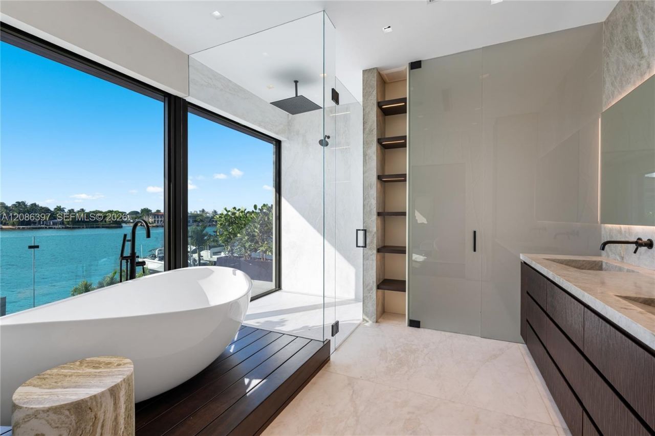 857 N Shore Dr , Miami Beach, FL 33141 Photo