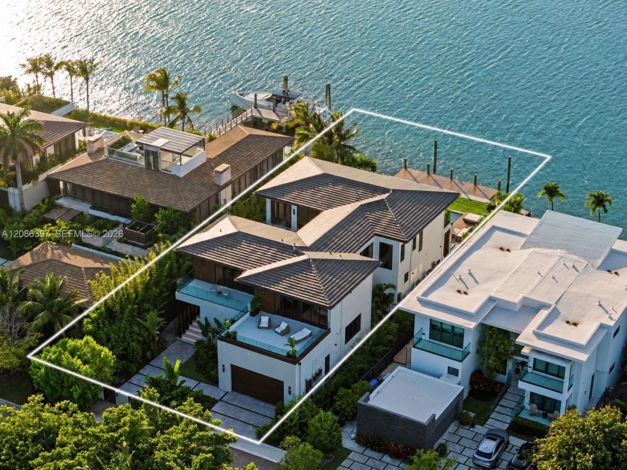 857 N Shore Dr , Miami Beach, FL 33141 Photo
