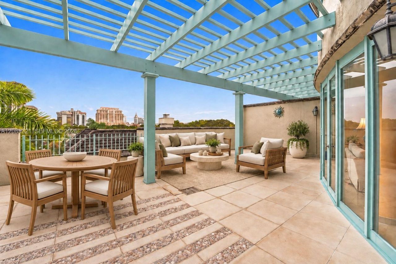 610 Valencia Ave, Unit 502, Coral Gables, FL 33134 Photo