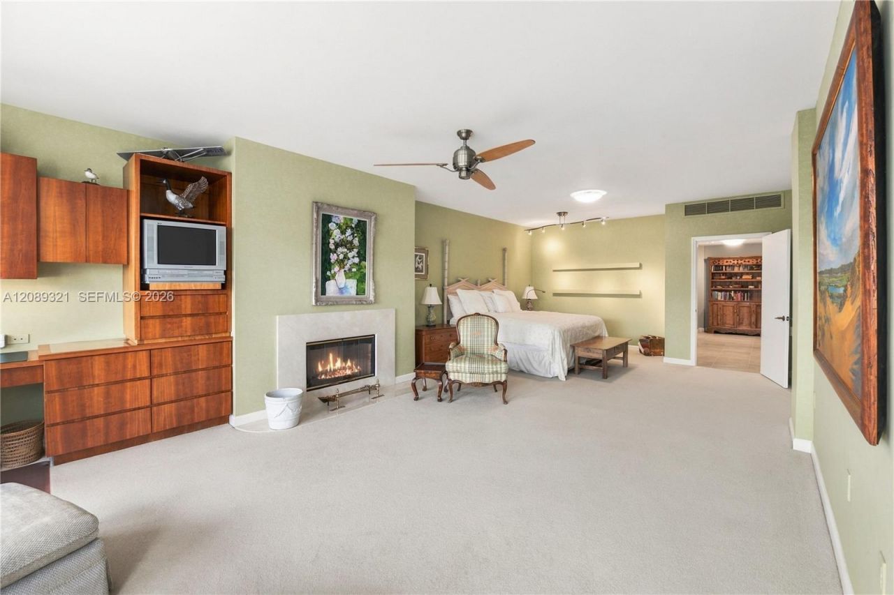 610 Valencia Ave, Unit 502, Coral Gables, FL 33134 Photo
