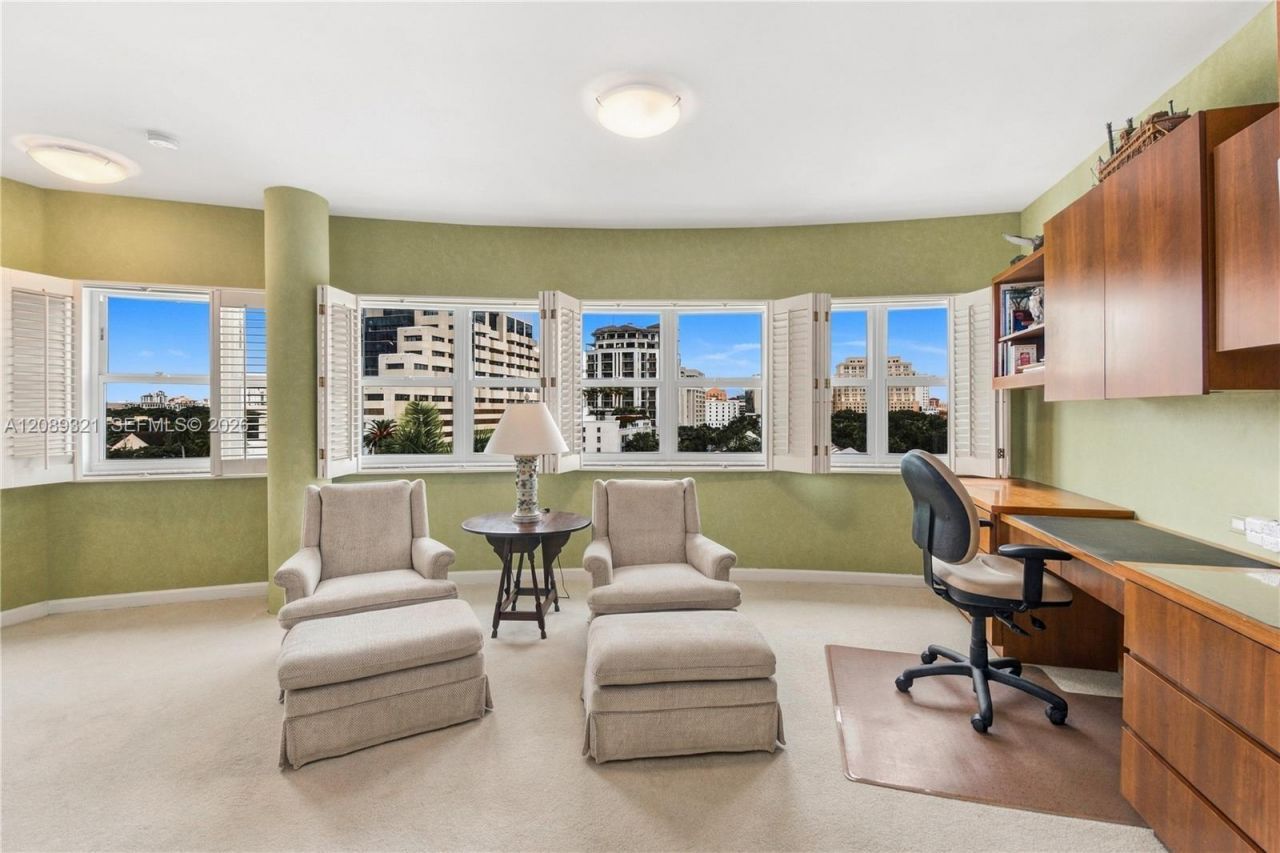 610 Valencia Ave, Unit 502, Coral Gables, FL 33134 Photo