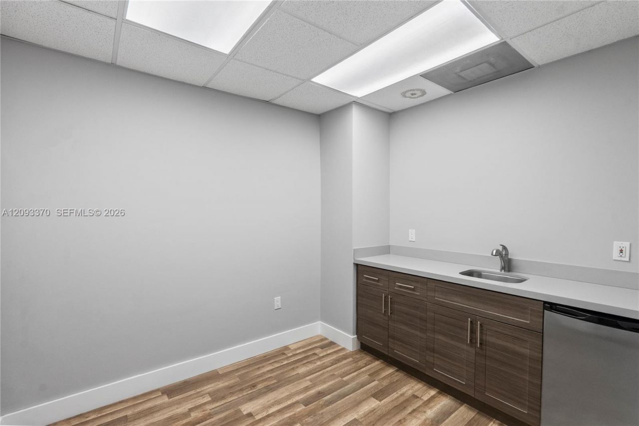 1767 W 37th St, Unit 10, Hialeah, FL 33012 Photo