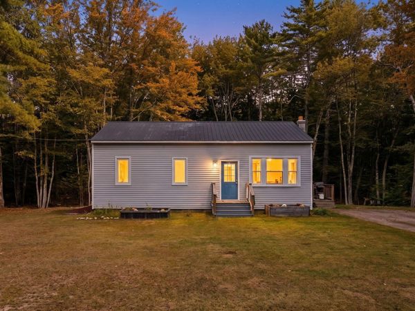 27 Whitney Road , Gray, ME 04039