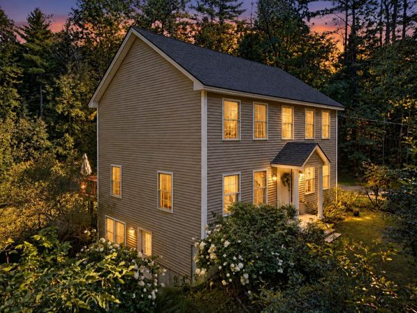286 Penney Road , New Gloucester, ME 04260