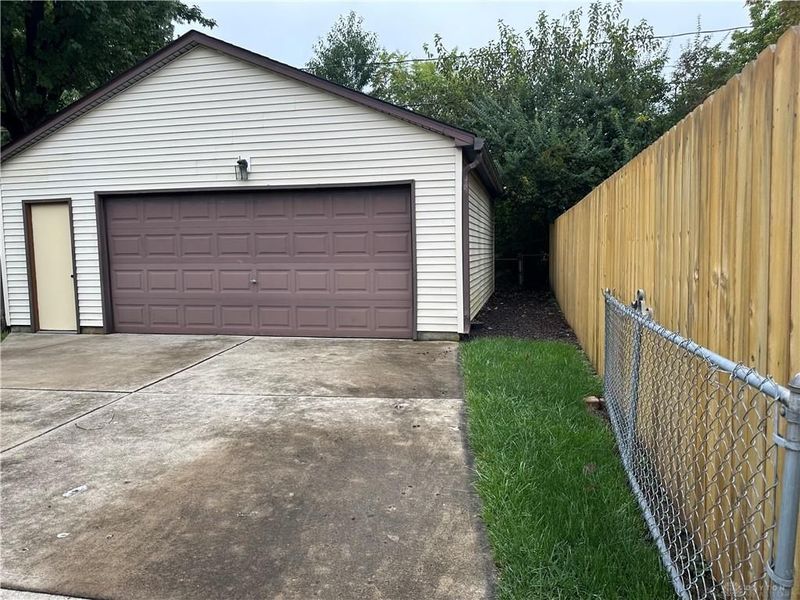 7721 Shalamar Drive, Huber Heights, OH 45424 Photo 18
