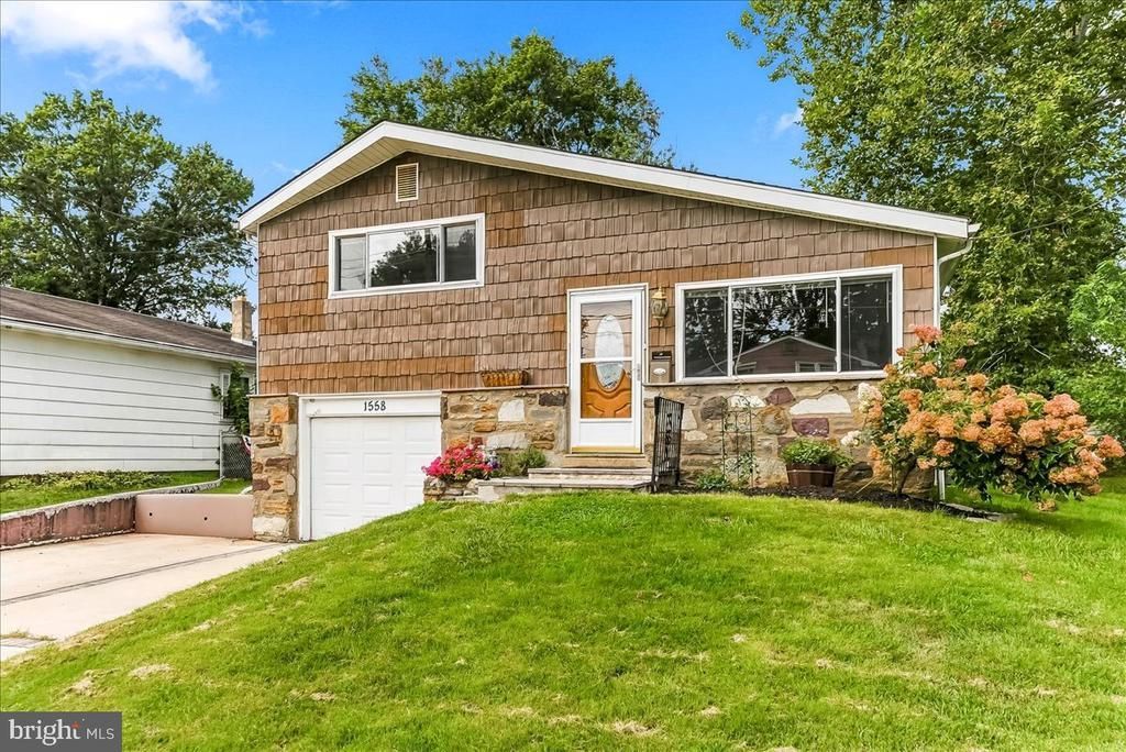 1558 SAINT JAMES PLACE, ABINGTON, PA 19001