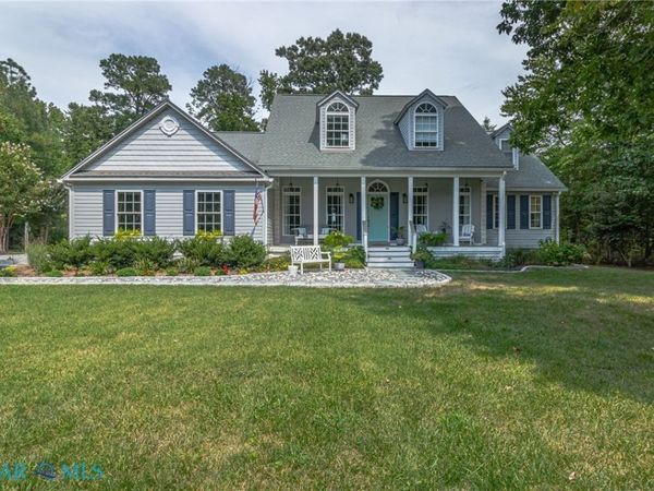 766 Twin Harbor Road , Reedville, VA 22539