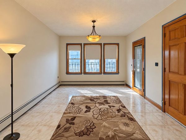 85 Boston Ave, Unit 2, Somerville, MA 02144