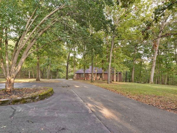 2412 W Azalea Road, Nixa, MO 65714