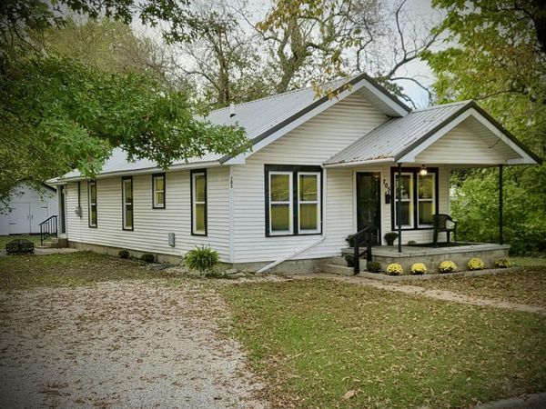 705 N Clay Street , Nevada, MO 64772
