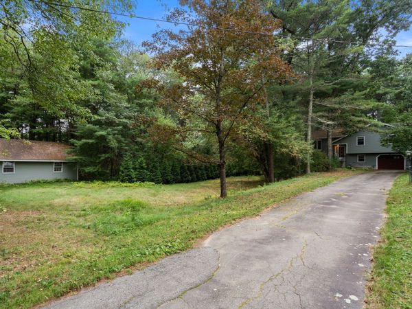 145 White Pond Rd, Hudson, MA 01749