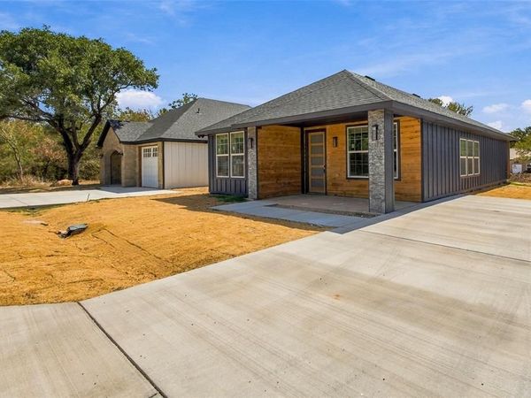 2721 Sycamore Court, Granbury, TX 76048