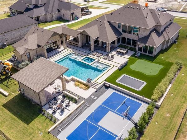 312 Chapel View Court, Heath, TX 75032
