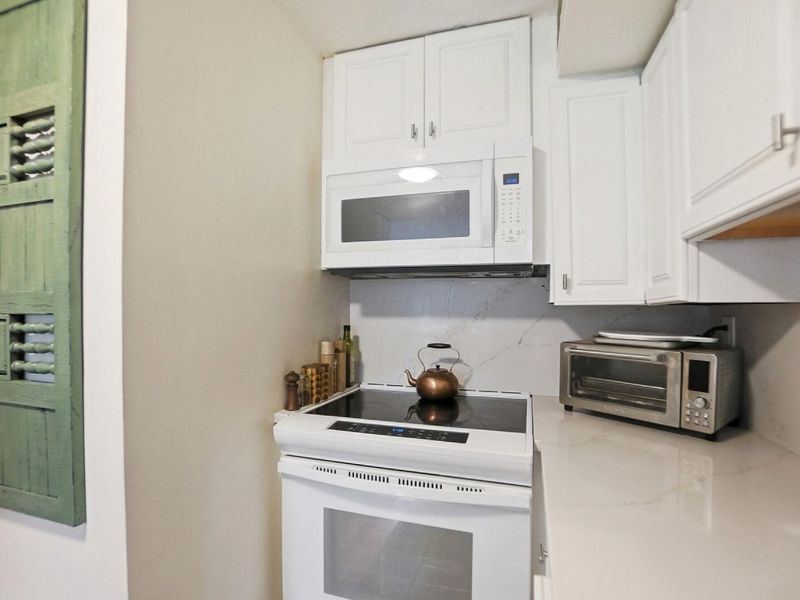 1000 Urlin Avenue , Unit 12, Grandview Heights, OH 43212 Photo 15